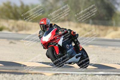 media/Dec-01-2025-Moto Forza (Mon) [[2daa91e15f]]/2-Intermediate Group/Session 3 (Turn 3)/